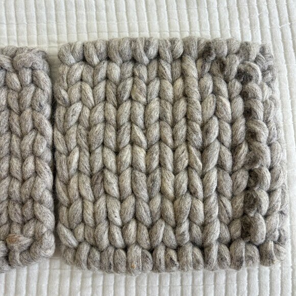 Set of 2 Chunky Knit Wool Trivets Hot Pads Gray Handcrafted Rustic Farmhouse - Picture 4 of 5